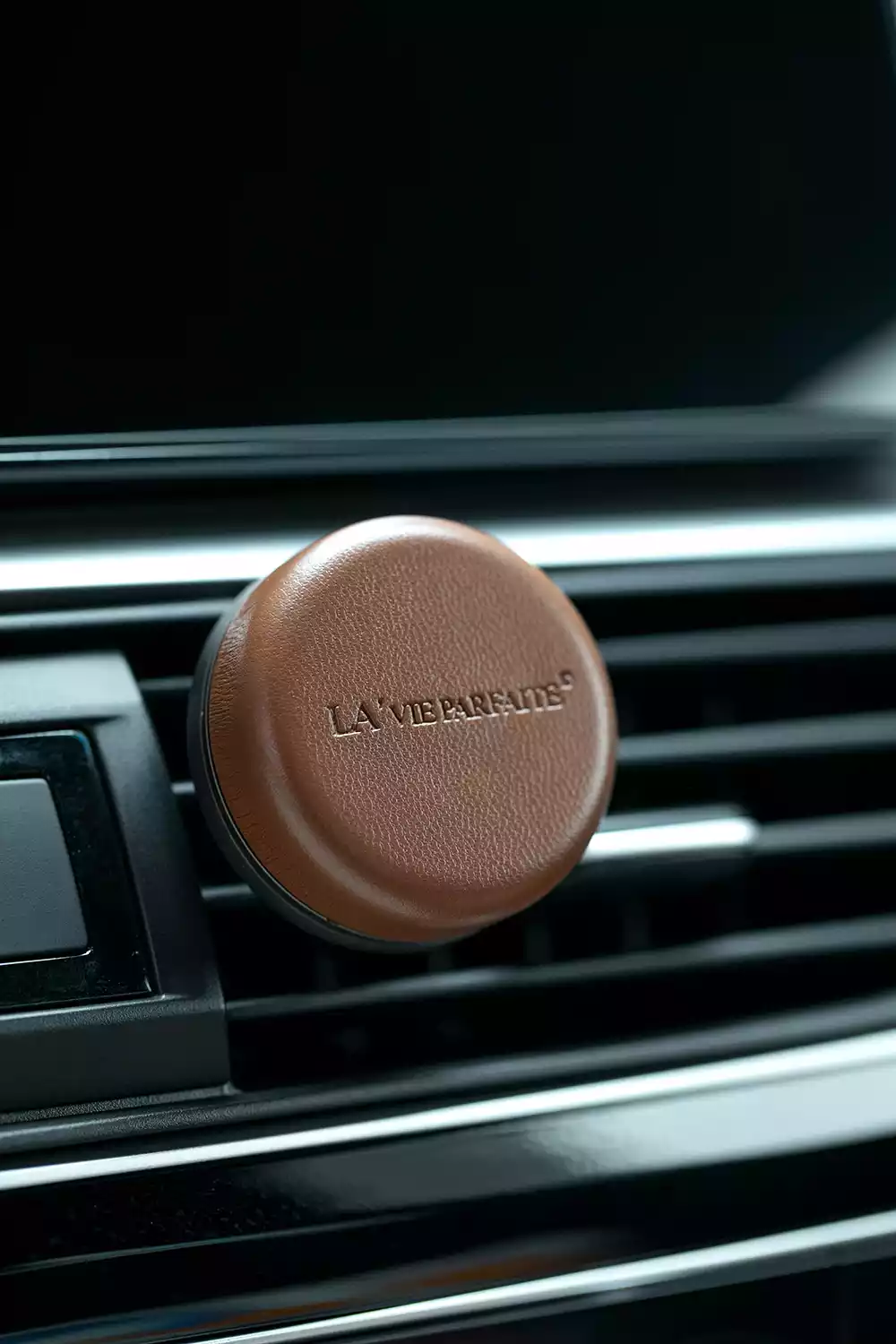 Lambskin Series Car Mounted Aromatherapy Luxury in Every Drive - Image 2